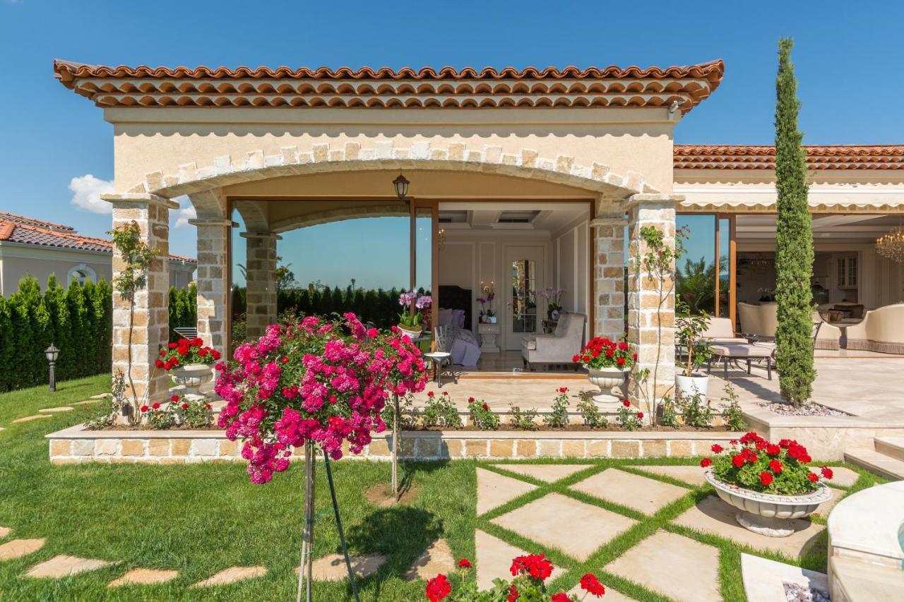 Eden Park Luxury Villas Sunny Beach Exterior photo