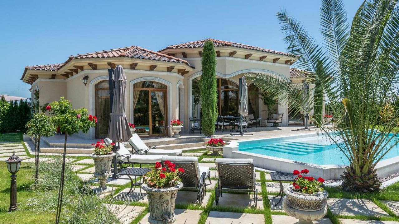 Eden Park Luxury Villas Sunny Beach Exterior photo